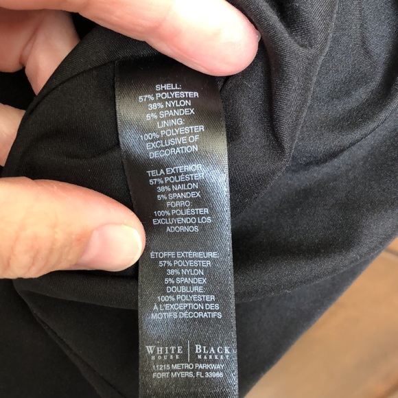 WHBM short pleated skirt size 2 -with pockets! - Picture 6 of 9